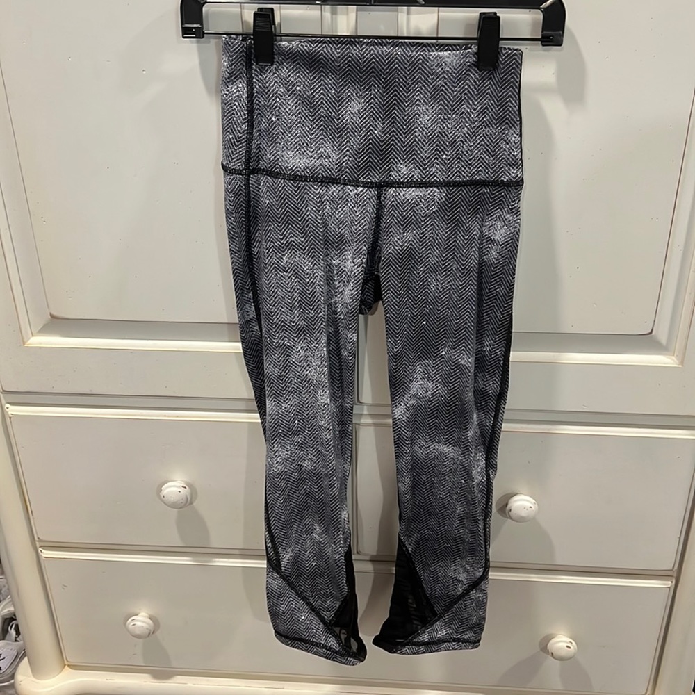 Lululemon Cropped Leggings